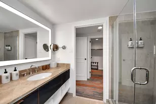 1300 Lamar St, Houston, TX 77010 - Photo 29