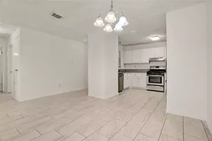 5437 Ridge Wind Ln, Houston, TX 77053 - Photo 3