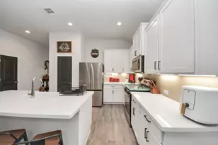 11206 Youngquist Dr, Baytown, TX 77535 - Photo 9