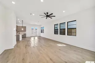 3220 Royal Oaks Holw Ln, Houston, TX 77082 - Photo 3