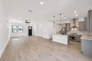 3220 Royal Oaks Holw Ln, Houston, TX 77082 - Photo 13