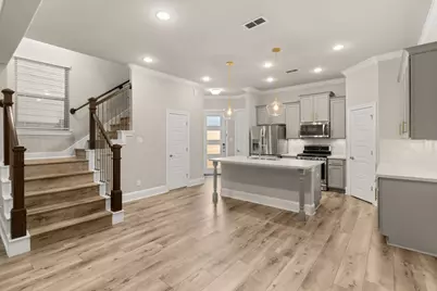 1002 Shepherd Oaks Drive, Houston, TX 77018 - Photo 17