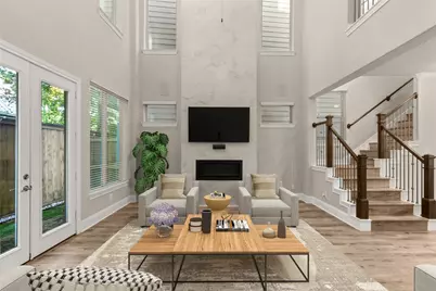 1002 Shepherd Oaks Drive, Houston, TX 77018 - Photo 9