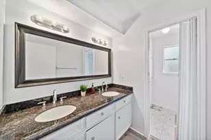 11506 Long Pine Dr, Houston, TX 77077 - Photo 15