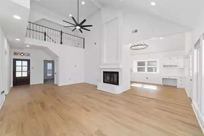 6306 Castle Lane Drive, Houston, TX 77066 - Photo 5