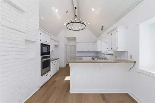 6306 Castle Ln Dr, Houston, TX 77066 - Photo 7