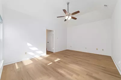 6306 Castle Lane Drive, Houston, TX 77066 - Photo 13