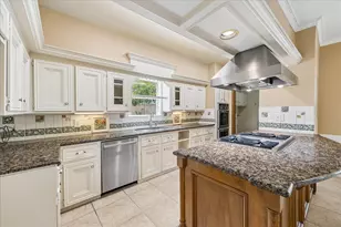 13115 Holston Hills Dr, Houston, TX 77069 - Photo 7