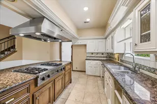 13115 Holston Hills Dr, Houston, TX 77069 - Photo 9