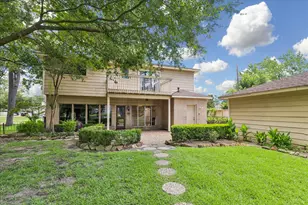 13115 Holston Hills Dr, Houston, TX 77069 - Photo 27