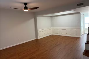 10328 Longmont Dr, Houston, TX 77042 - Photo 11