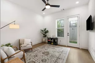 857 Fisher St, Houston, TX 77018 - Photo 29