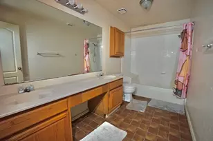 110 Almond Dr, Lake Jackson, TX 77566 - Photo 15