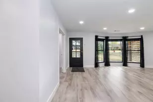 712 Clarence St, Tomball, TX 77375 - Photo 15