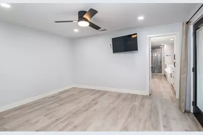 712 Clarence Street, Tomball, TX 77375 - Photo 7