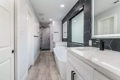 712 Clarence Street, Tomball, TX 77375 - Photo 13