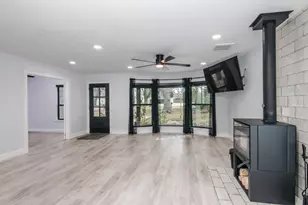 712 Clarence St, Tomball, TX 77375 - Photo 11