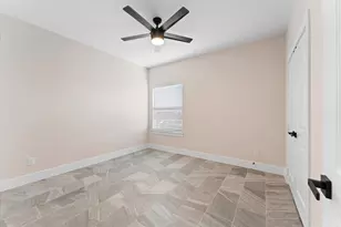 1906 Dismuke St, Houston, TX 77023 - Photo 27