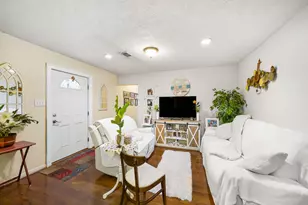 15 E Sterling St, Baytown, TX 77520 - Photo 9