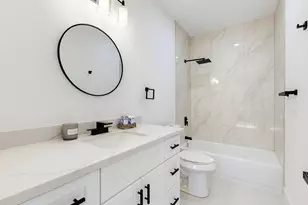 607 Marshall St, Houston, TX 77006 - Photo 19