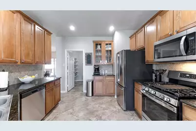9615 Brackenton Crest Drive, Spring, TX 77379 - Photo 9