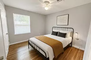 6010 Ridgeway Dr, Houston, TX 77033 - Photo 9
