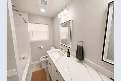 6010 Ridgeway Drive, Houston, TX 77033 - Photo 11