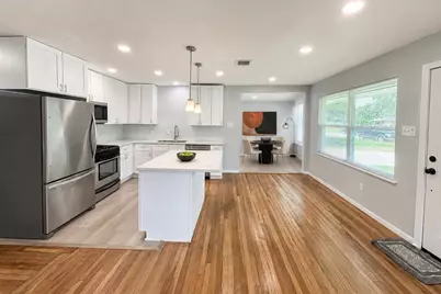 6010 Ridgeway Drive, Houston, TX 77033 - Photo 5