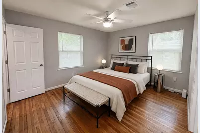 6010 Ridgeway Drive, Houston, TX 77033 - Photo 9