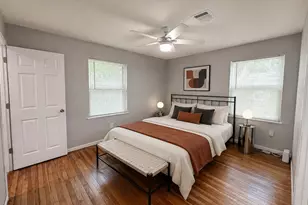 6010 Ridgeway Dr, Houston, TX 77033 - Photo 9