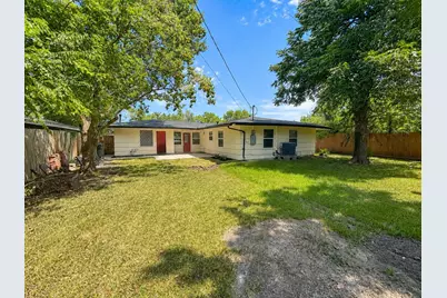 6010 Ridgeway Drive, Houston, TX 77033 - Photo 13