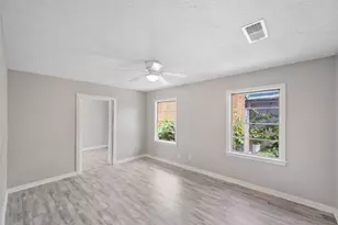 8527 Brower St, Houston, TX 77017 - Photo 9