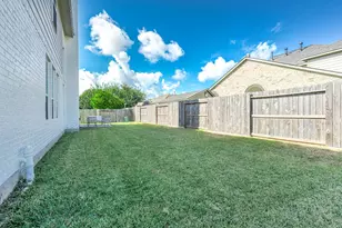 13611 Cotton Way, Mont Belvieu, TX 77523 - Photo 41