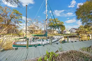 5 Harbor Ln, Kemah, TX 77565 - Photo 37