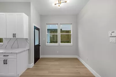 2348 Delafield Street, Houston, TX 77023 - Photo 9