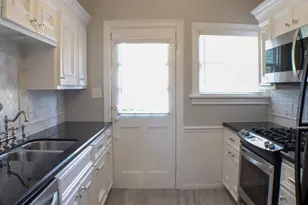 4630 Clay St, Houston, TX 77023 - Photo 11