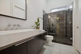 5201 Linden St, Bellaire, TX 77401 - Photo 17