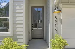 8918 Sunshine Laverne Ln, Houston, TX 77080 - Photo 5