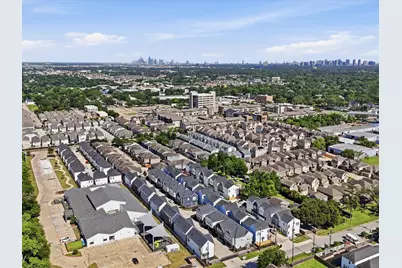 8918 Sunshine Laverne Lane, Houston, TX 77080 - Photo 31