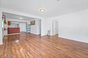 401 Lee Ave, Anahuac, TX 77514 - Photo 11