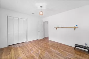 401 Lee Ave, Anahuac, TX 77514 - Photo 15