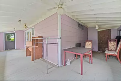 401 Lee Avenue, Anahuac, TX 77514 - Photo 33