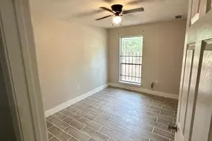 12262 Wild Pine Dr, Houston, TX 77039 - Photo 7