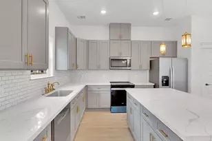 1311 E 33rd St, Houston, TX 77022 - Photo 9