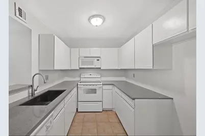 10811 Richmond Avenue #72, Houston, TX 77042 - Photo 7
