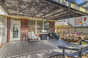 13526 Robin Hill Ct, Houston, TX 77059 - Photo 35
