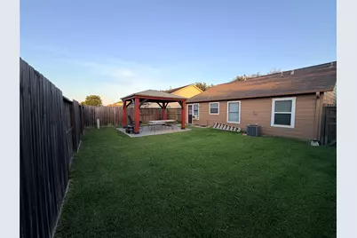 15414 Mission Forest Drive, Houston, TX 77083 - Photo 17