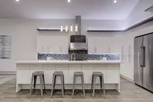 1709 Reverse St, Houston, TX 77055 - Photo 5
