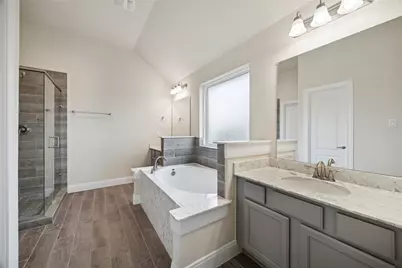 11914 Champions Forest Drive, Mont Belvieu, TX 77535 - Photo 13