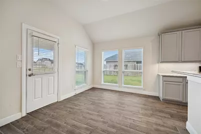 11914 Champions Forest Drive, Mont Belvieu, TX 77535 - Photo 5